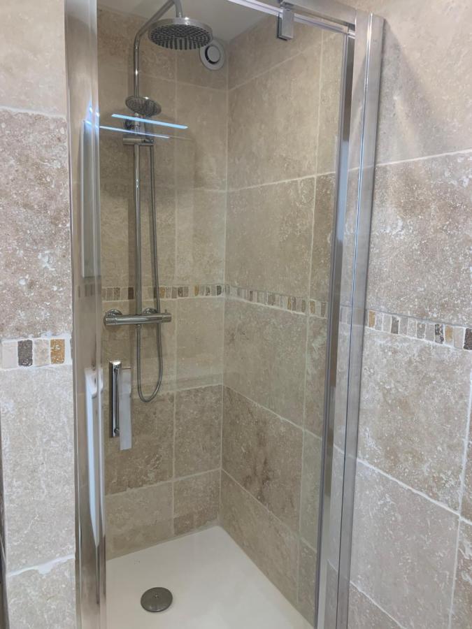 La Venturonne Appartement Neuf Rez De Jardin 45 M2 Vue Mer Et Vignes 10 Mn Des Plages Le Beausset Eksteriør billede