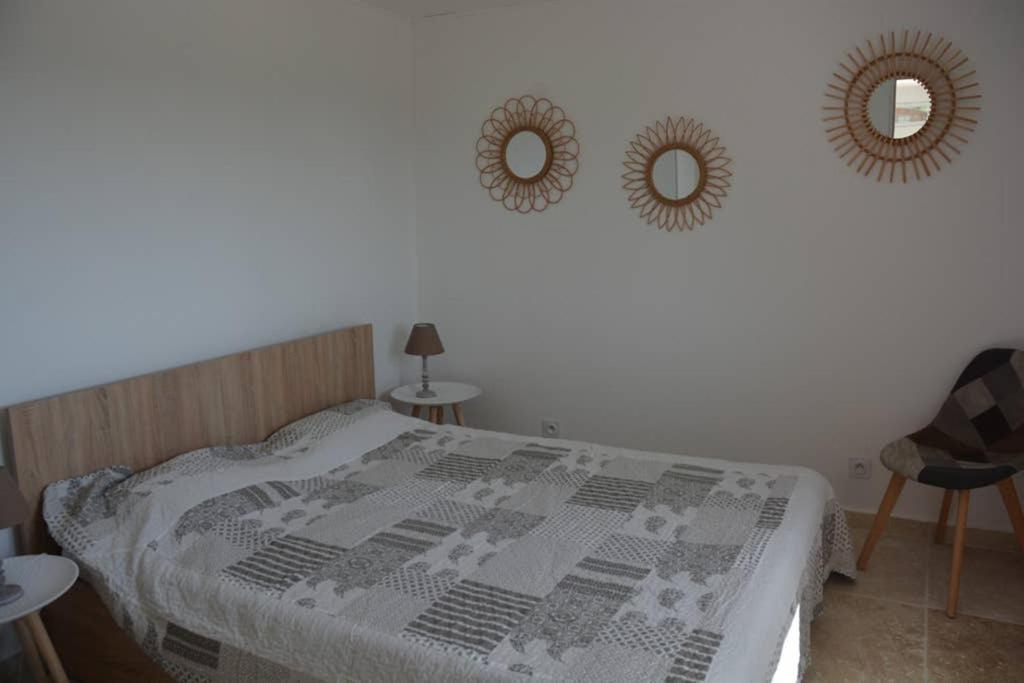 La Venturonne Appartement Neuf Rez De Jardin 45 M2 Vue Mer Et Vignes 10 Mn Des Plages Le Beausset Eksteriør billede