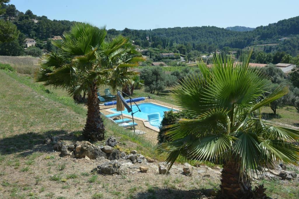 La Venturonne Appartement Neuf Rez De Jardin 45 M2 Vue Mer Et Vignes 10 Mn Des Plages Le Beausset Eksteriør billede
