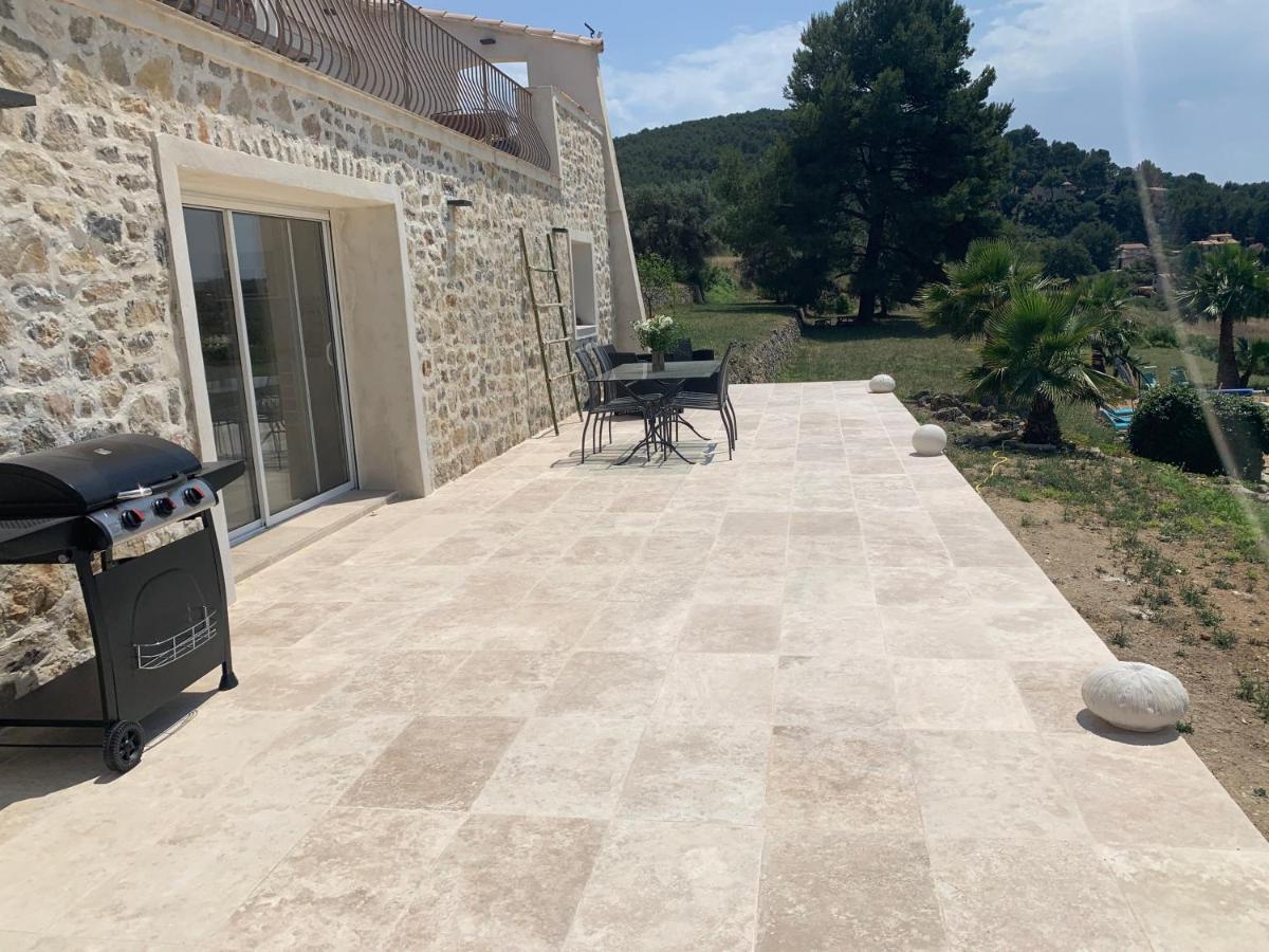 La Venturonne Appartement Neuf Rez De Jardin 45 M2 Vue Mer Et Vignes 10 Mn Des Plages Le Beausset Eksteriør billede