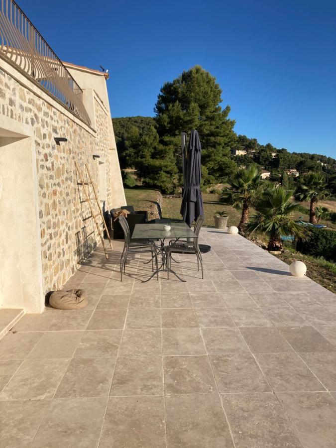 La Venturonne Appartement Neuf Rez De Jardin 45 M2 Vue Mer Et Vignes 10 Mn Des Plages Le Beausset Eksteriør billede